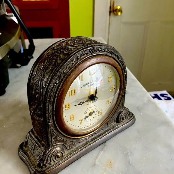 Antique 1920 Gilbert Bronze Advertising Clock - Picture 5 of 6